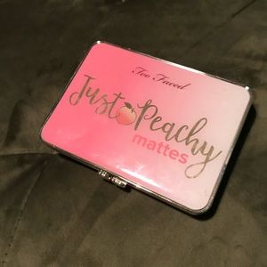 Too Faced Peach Matte Eyeshadow Palette